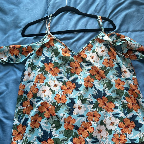 Shein Blouse - Picture 2 of 5